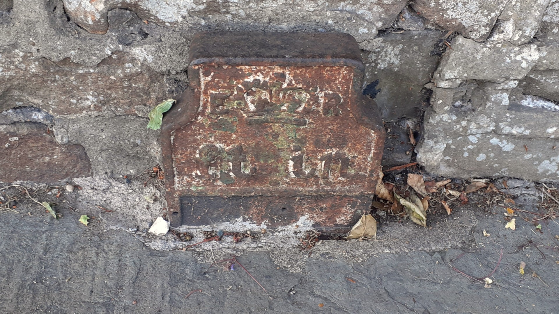 Telegraph cable marker post at 147 Scotforth Road, Lancaster by Roger Templeman 