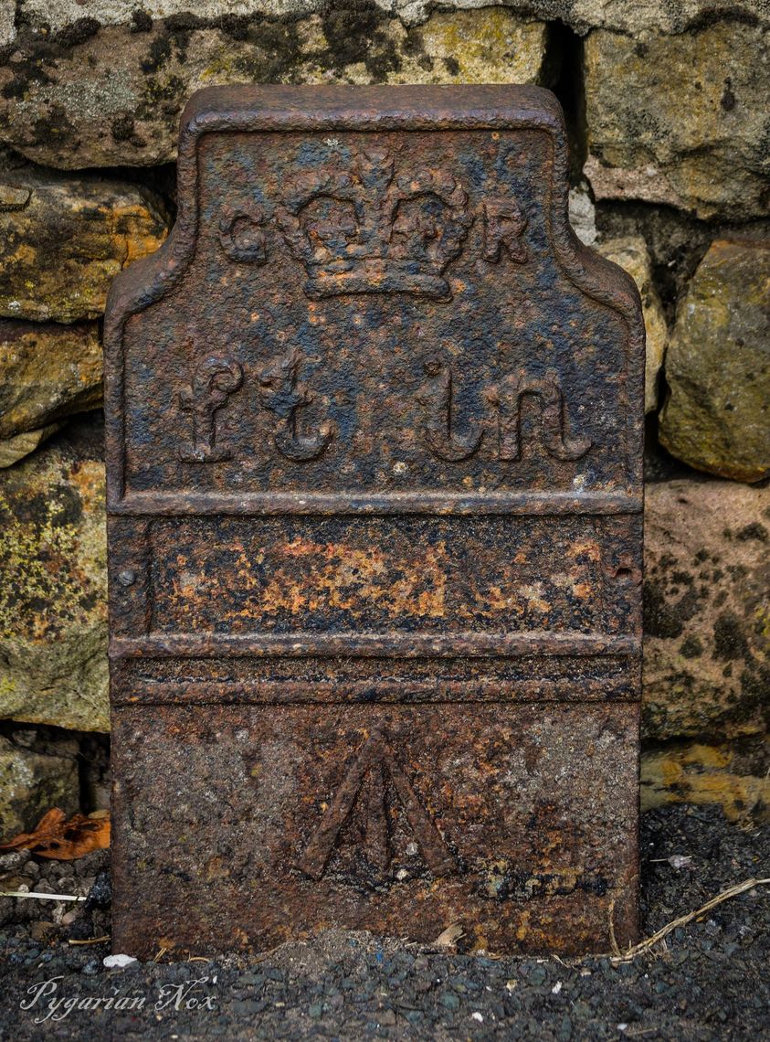 Telegraph cable marker post at 25 Derby Road, Old Tupton, Chesterfield by Pygarian Nox 