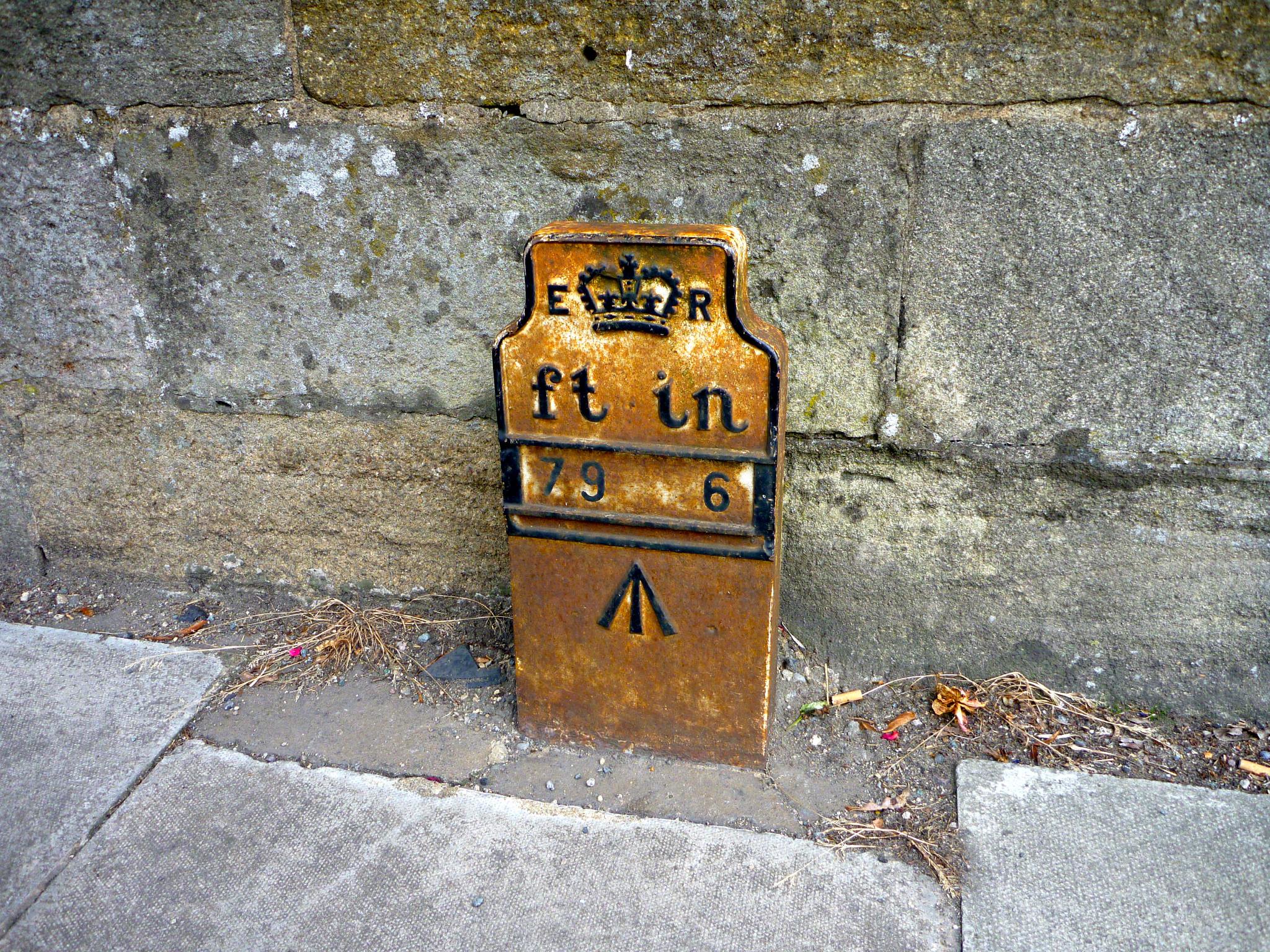 Telegraph cable marker post at 4 High Street, Wetherby by Richard Barron 