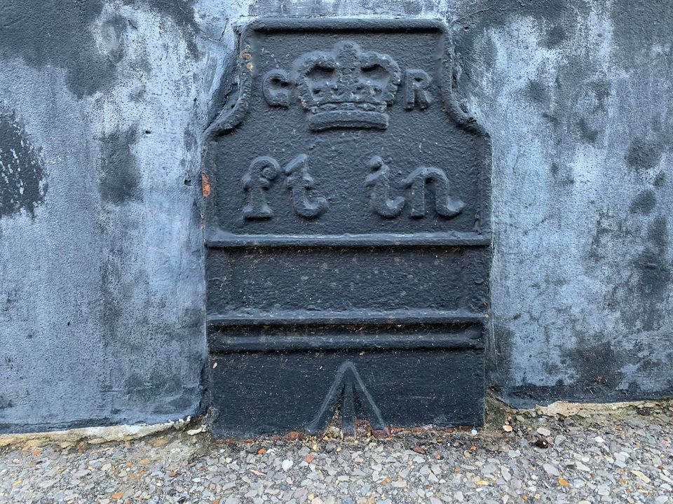 Telegraph cable marker post at 13 East Street, Tonbridge by Mandy Barrow 