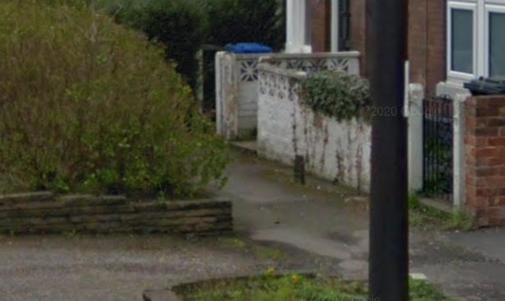 Telegraph cable marker post at 52 Alfreton Road, Derby by Streetview 
