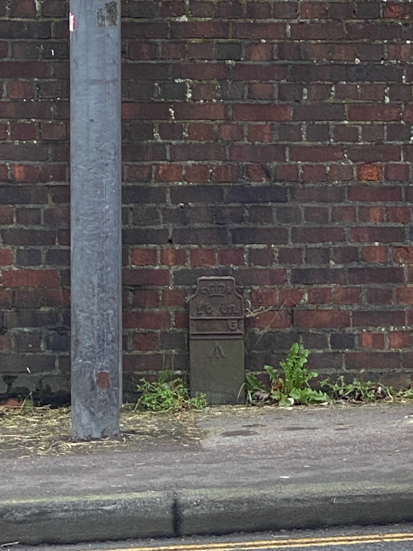 Telegraph cable marker post at Fisherton Street (South side), Salisbury by Ben Ford 