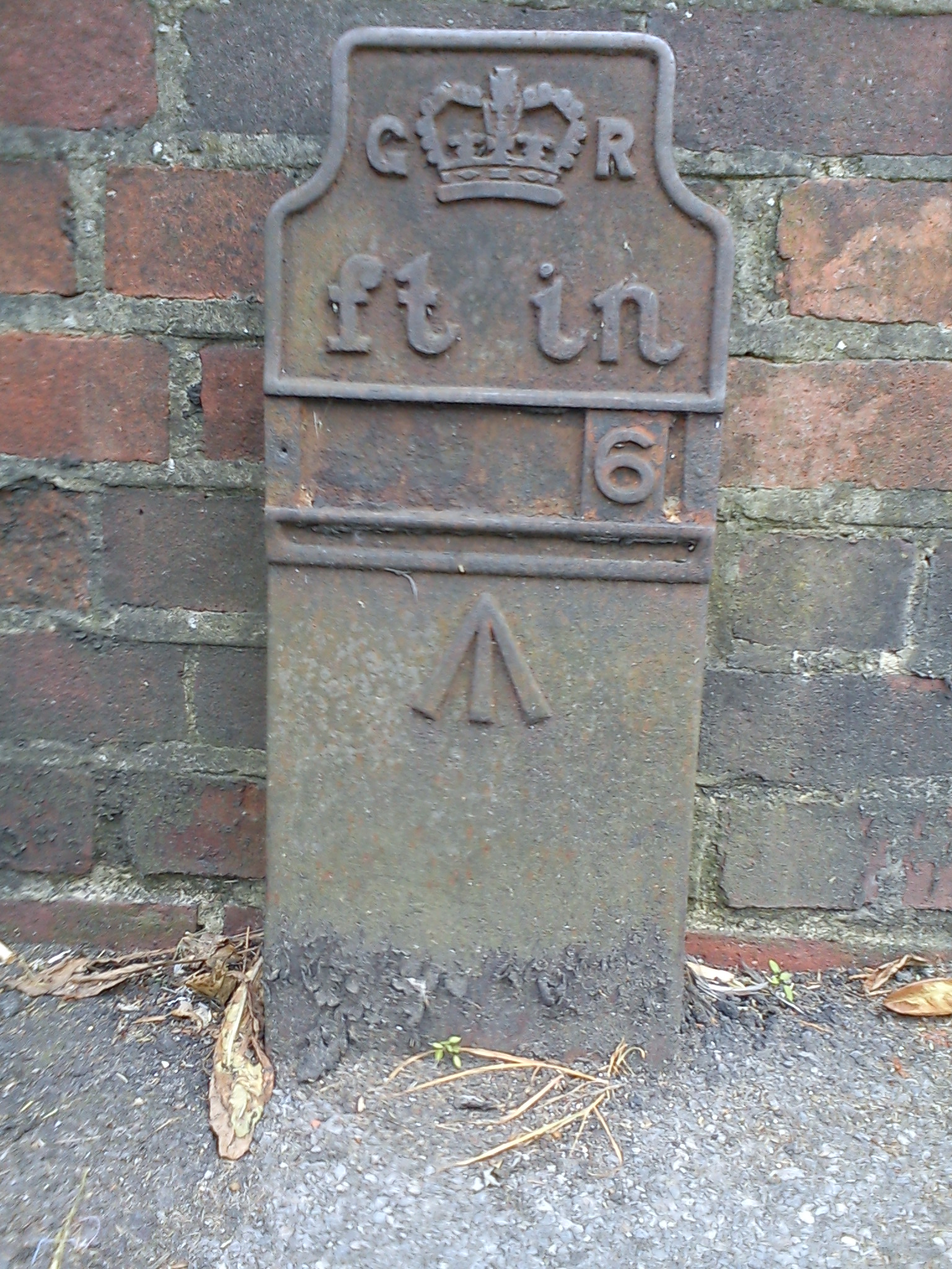 Telegraph cable marker post at Fisherton Street (South side), Salisbury by Jamie Wright 
