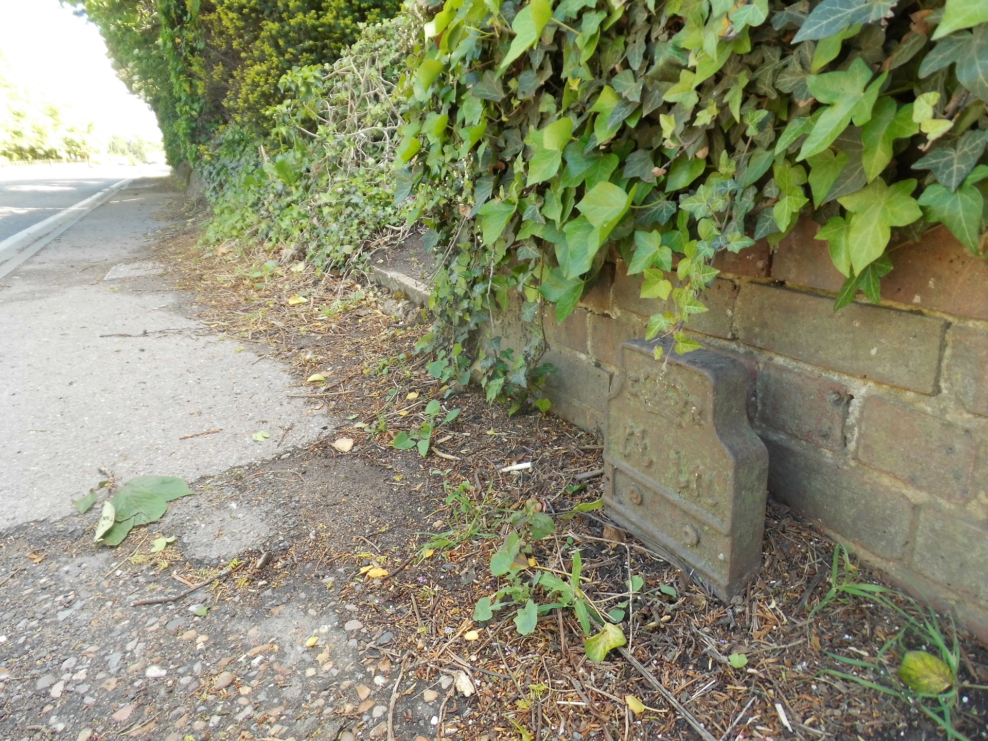 Telegraph cable marker post at 226 Radlett Road, Colney Street, St Albans by Derek Pattenson 
