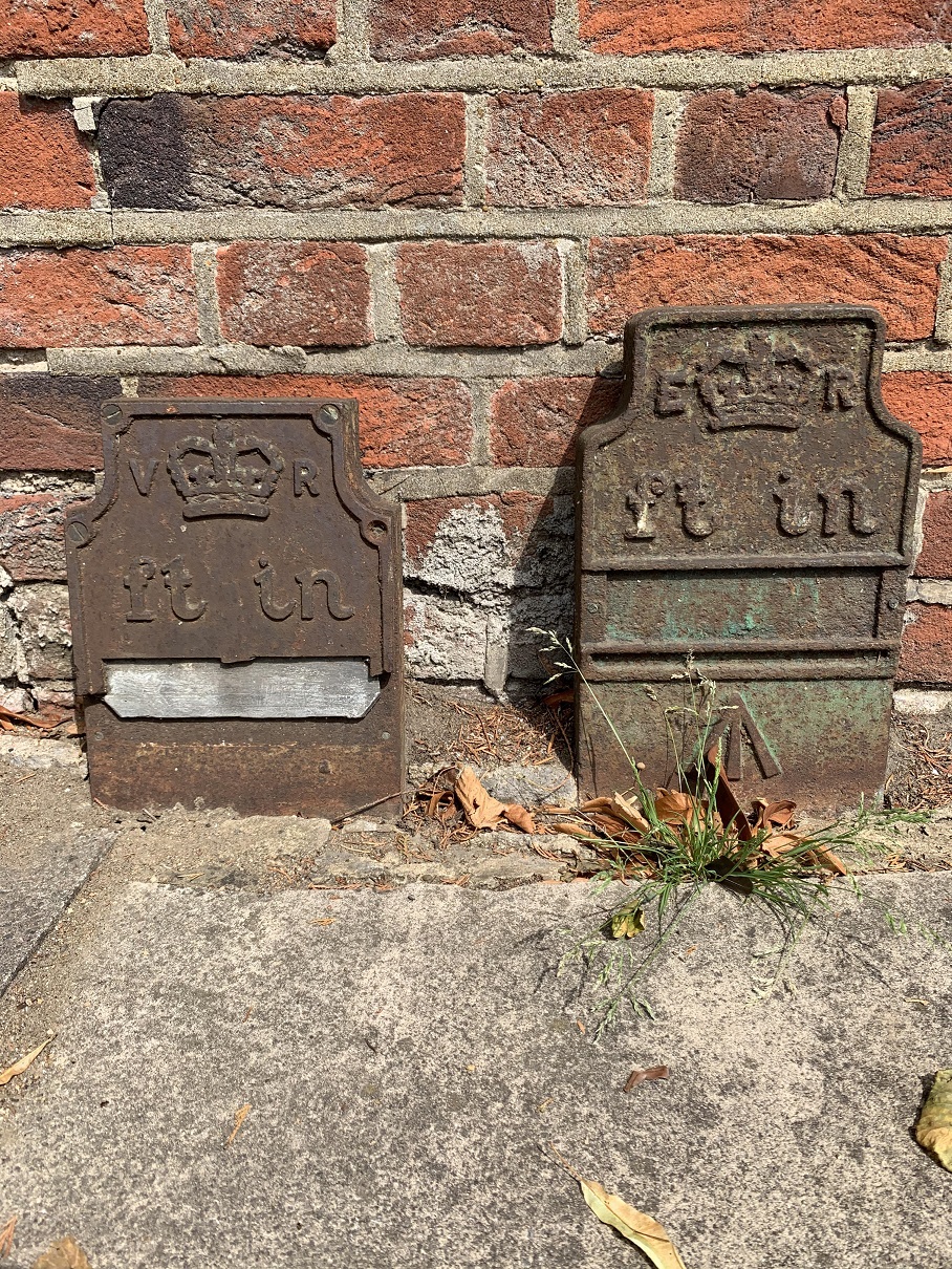 Telegraph cable marker post at 198 Hempstead Road, Watford by Idunnapoo 
