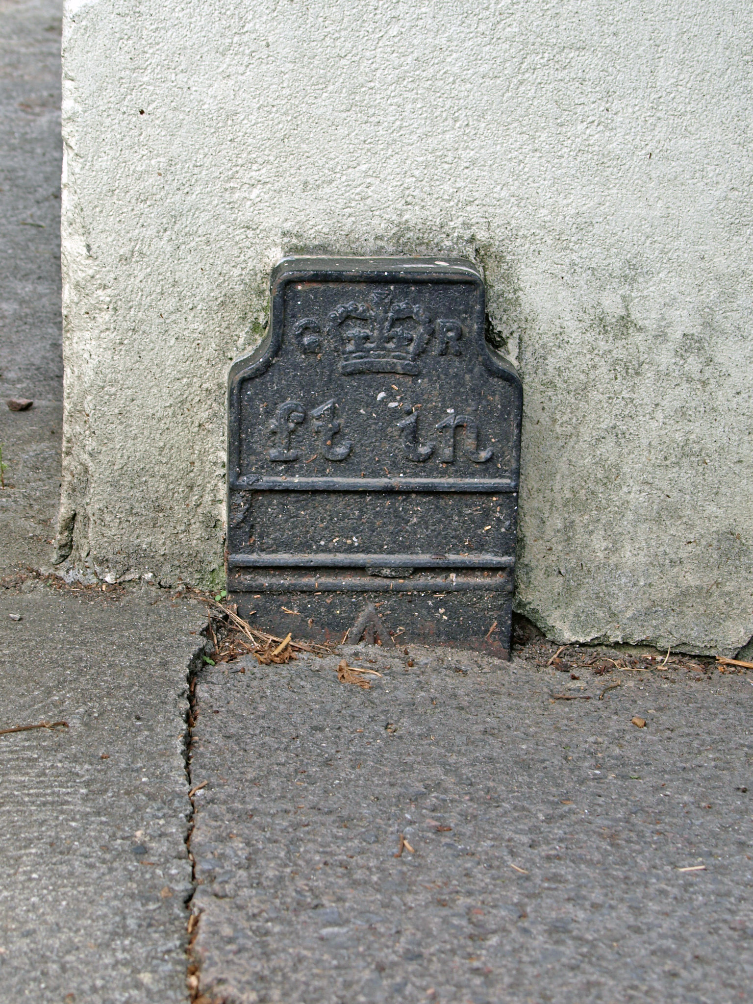 Telegraph cable marker post at 55 Belgrave Road, Plymouth by Chris Williamson 
