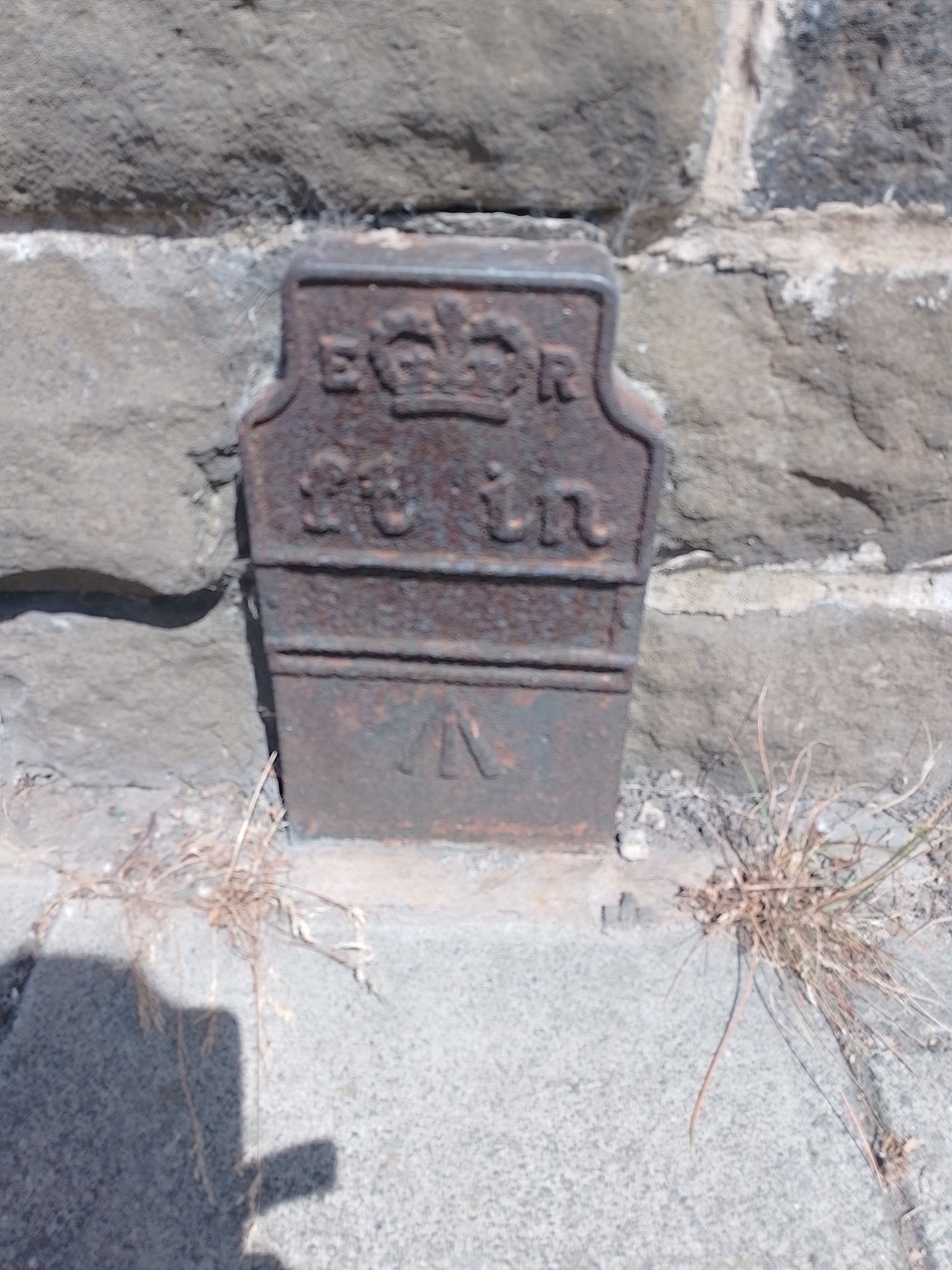 Telegraph cable marker post at 711 Durham Road, Gateshead by Mitch Richardson 