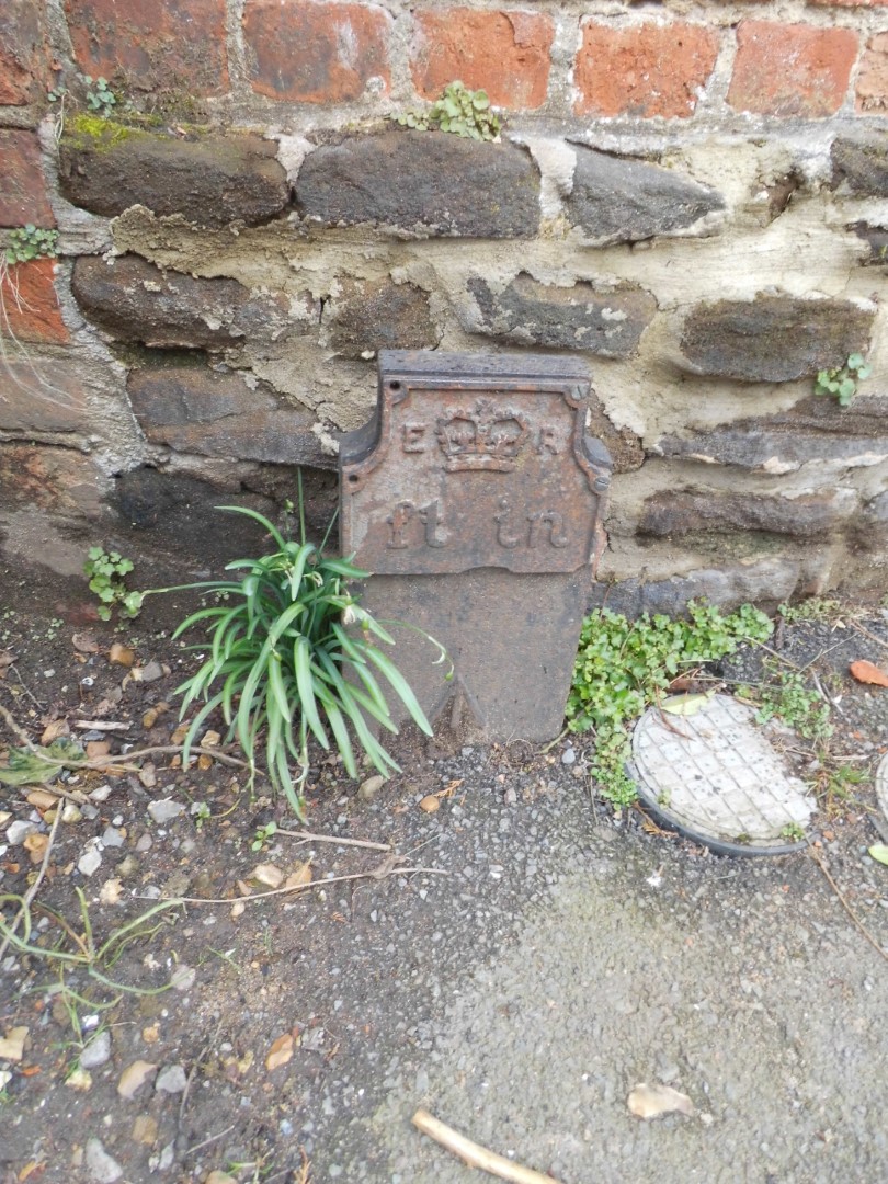 Telegraph cable marker post at 5 Pulford Road, Leighton Buzzard by Derek Pattenson 