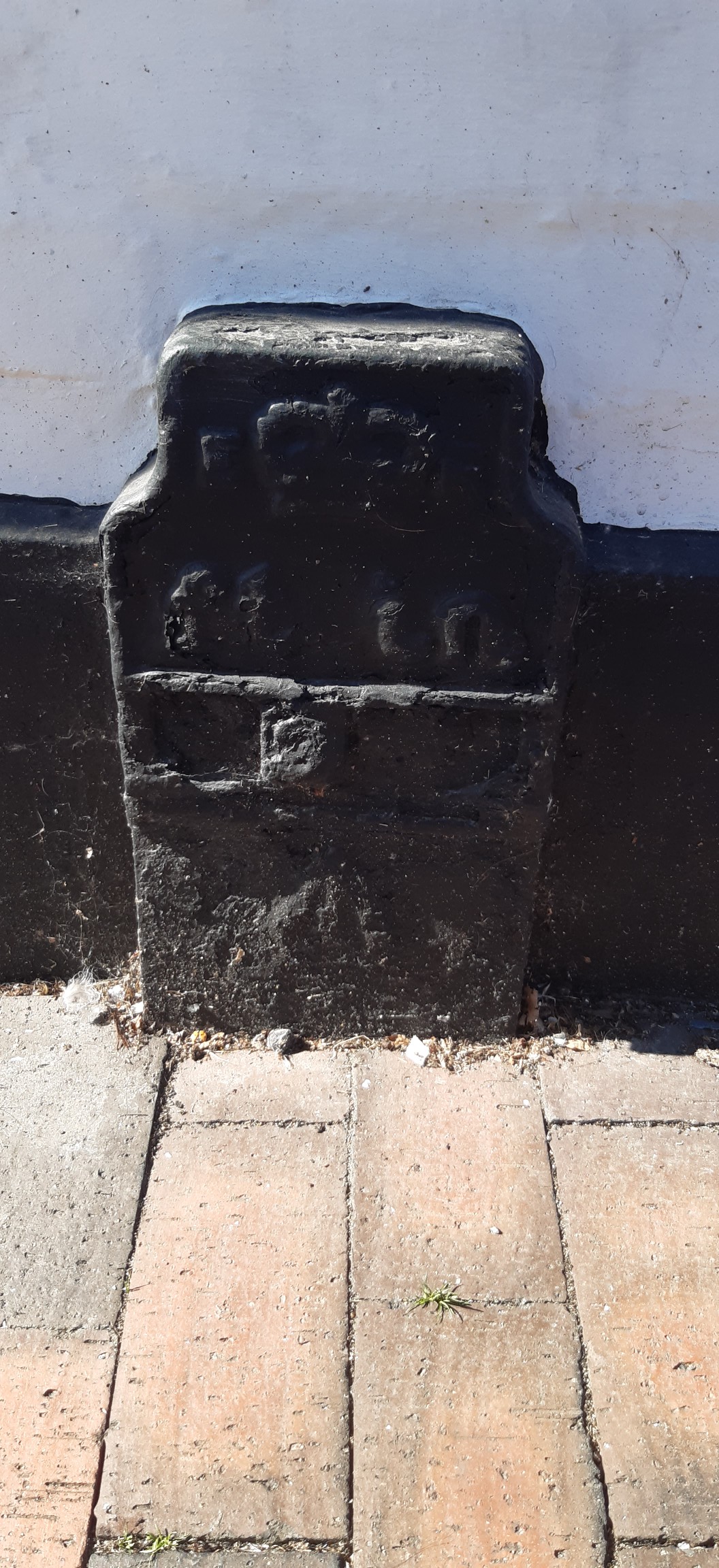 Telegraph cable marker post at 93 High Street, Sittingbourne by Sittingbourne Heritage Museum 