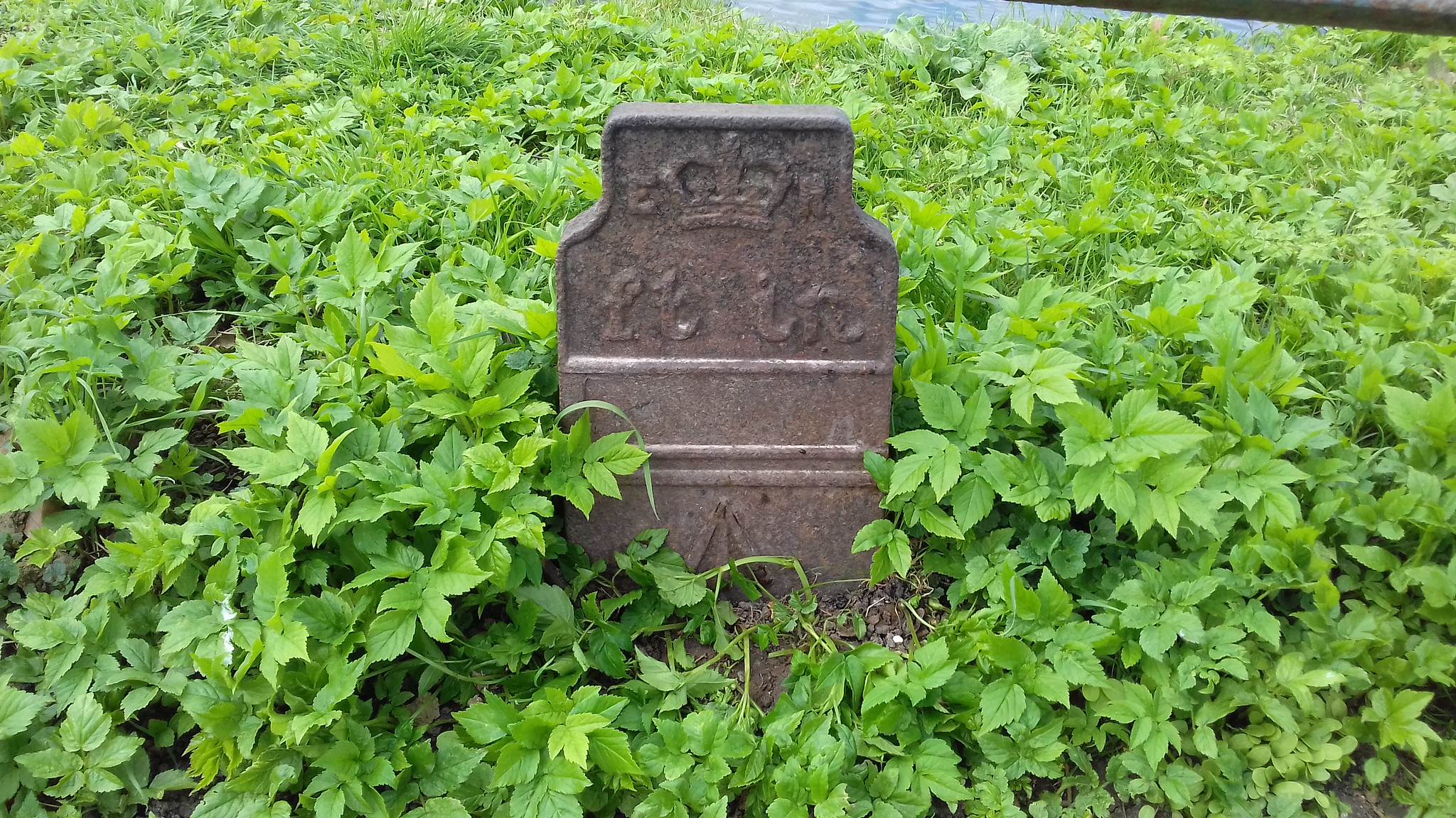 Telegraph cable marker post at New River path, nr. Mill Lane, Broxbourne, Herts by Peter Cousins 