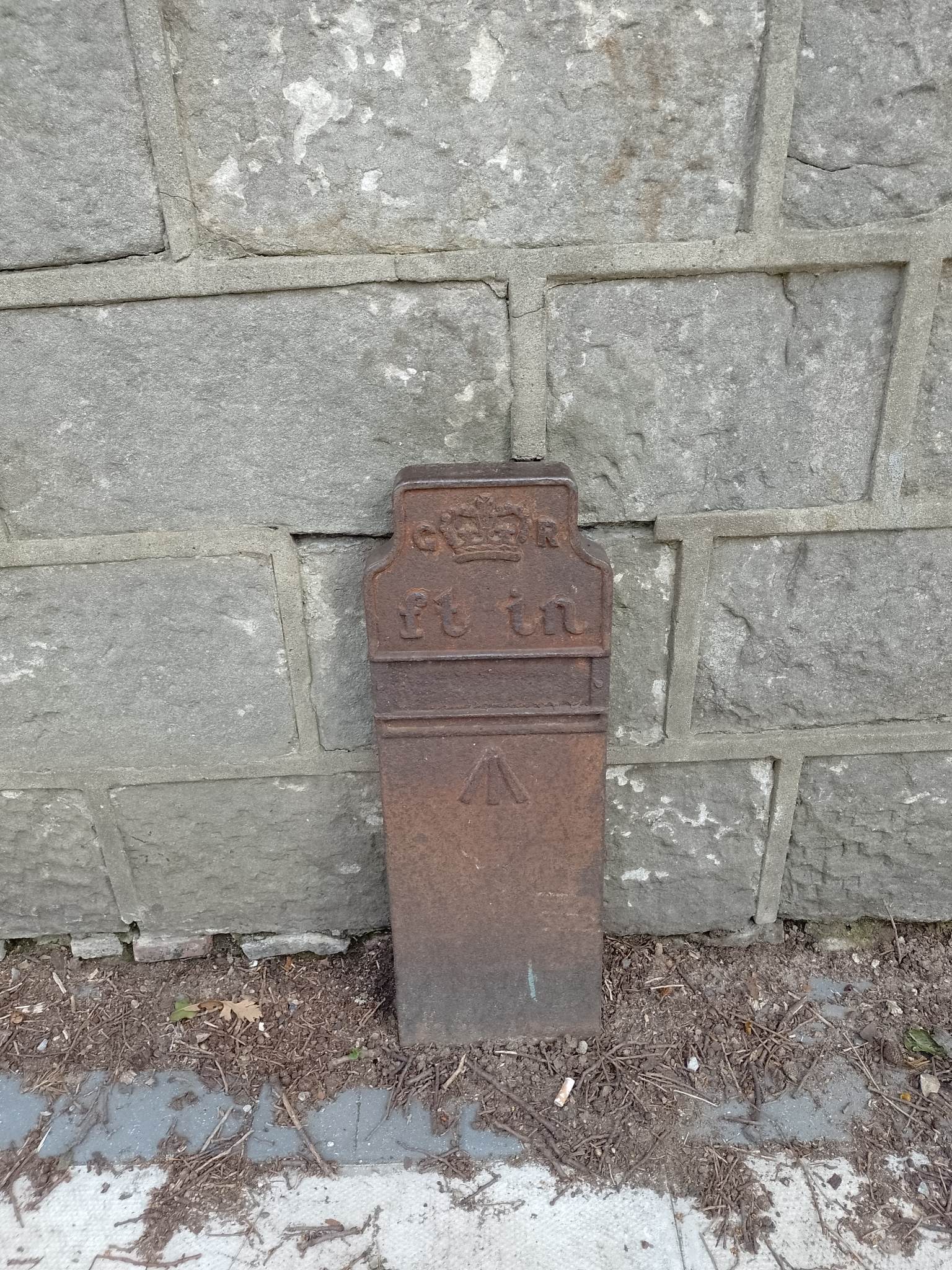 Telegraph cable marker post at 82 Woodland Road, Darlington by Mitch Richardson 
