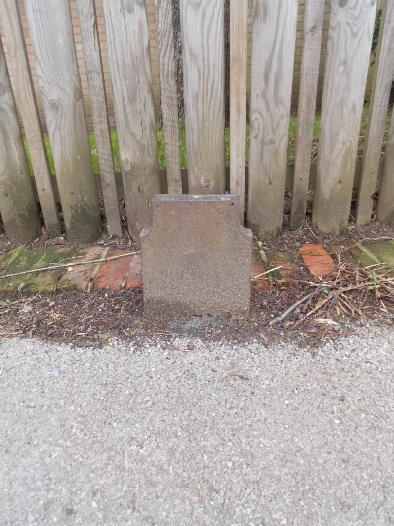 Telegraph cable marker post at 141 Heath Road, Leighton Buzzard by Derek Pattenson 