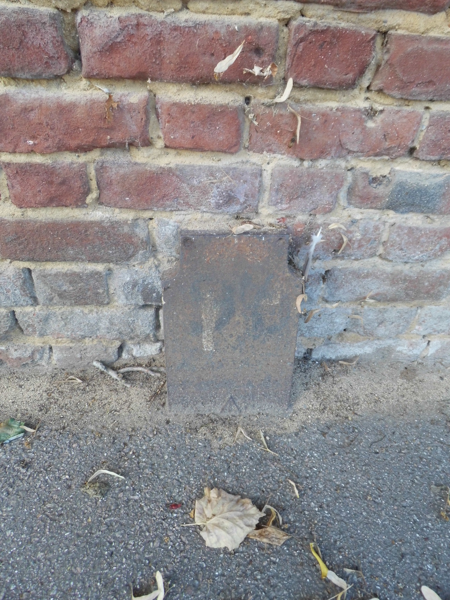 Telegraph cable marker post at opp. Grange Gardens, Woburn Road, Heath and Reach, Beds. by Derek Pattenson 