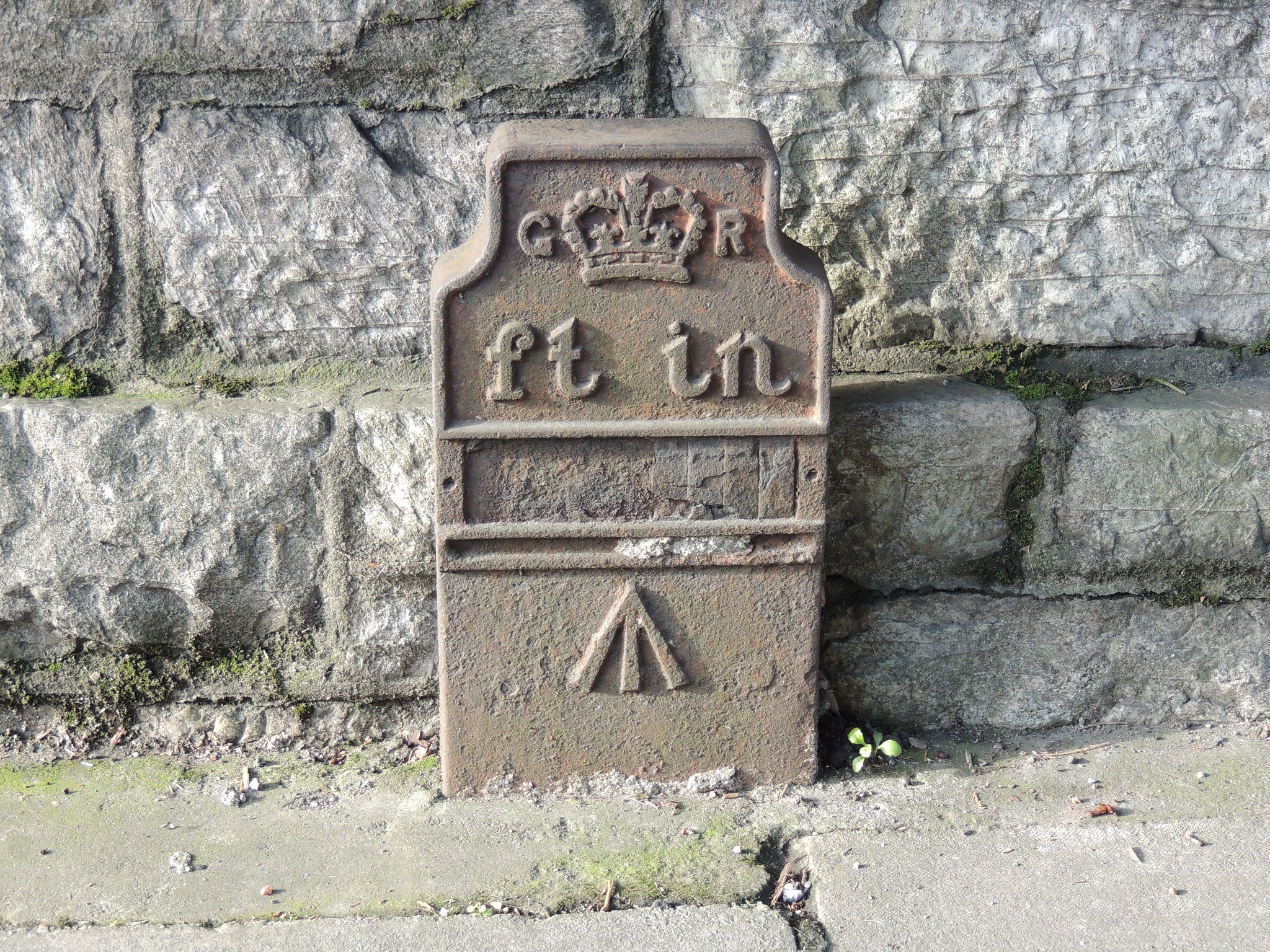 Telegraph cable marker post at 74 Mannamead Road, Plymouth by Torfaen Corvine 