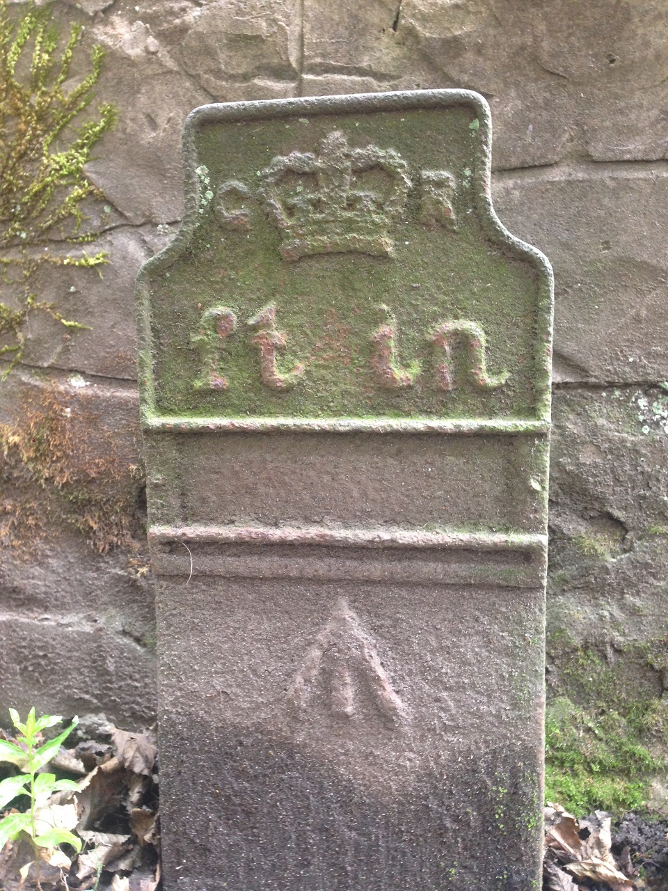 Telegraph cable marker post at Footpath to rear of 53 Whiteley Wood Road, Greystones, Sheffield by Jane Bartholomew 