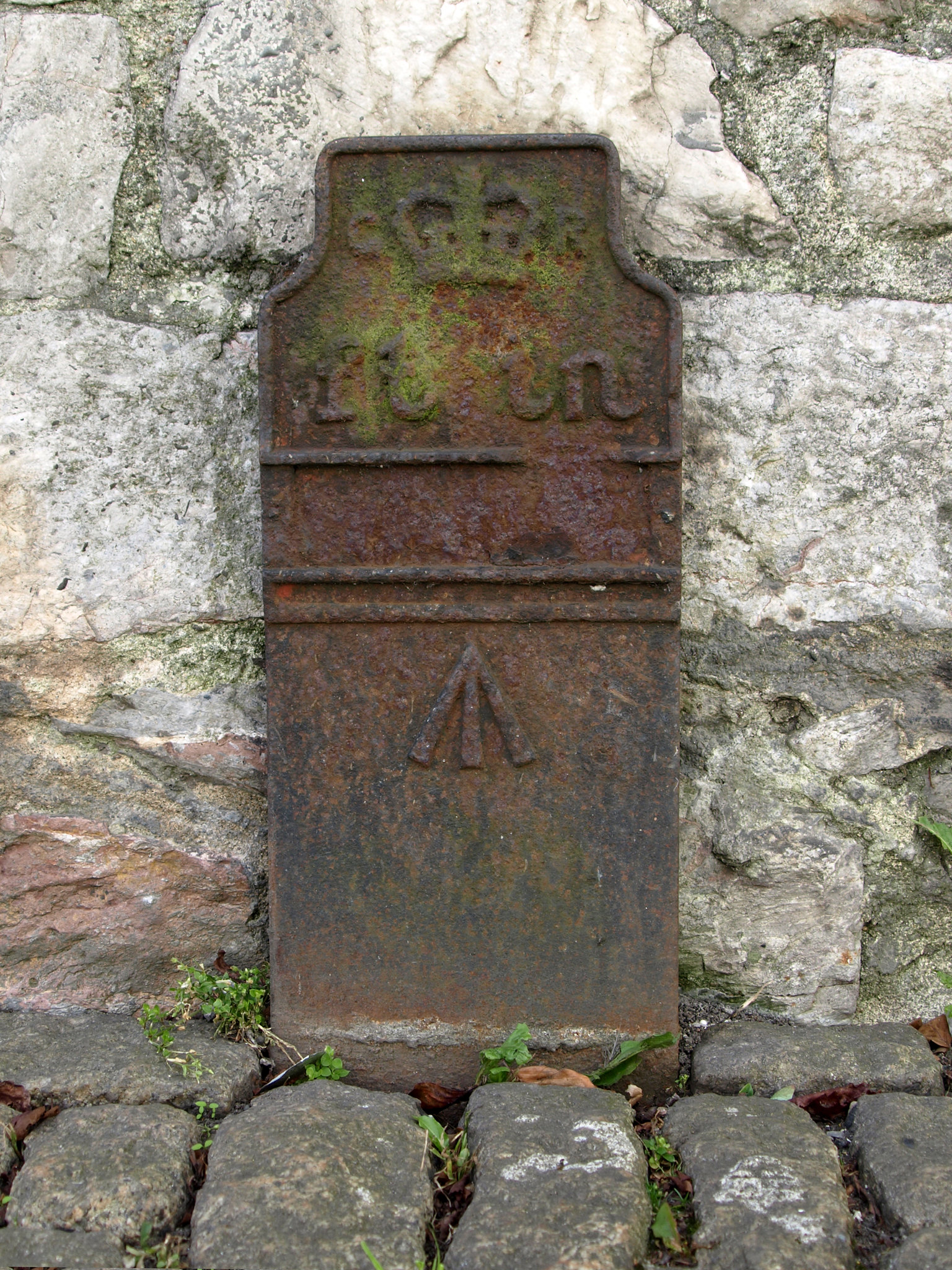 Telegraph cable marker post at 6 Deptford Place, Plymouth by Chris Williamson 