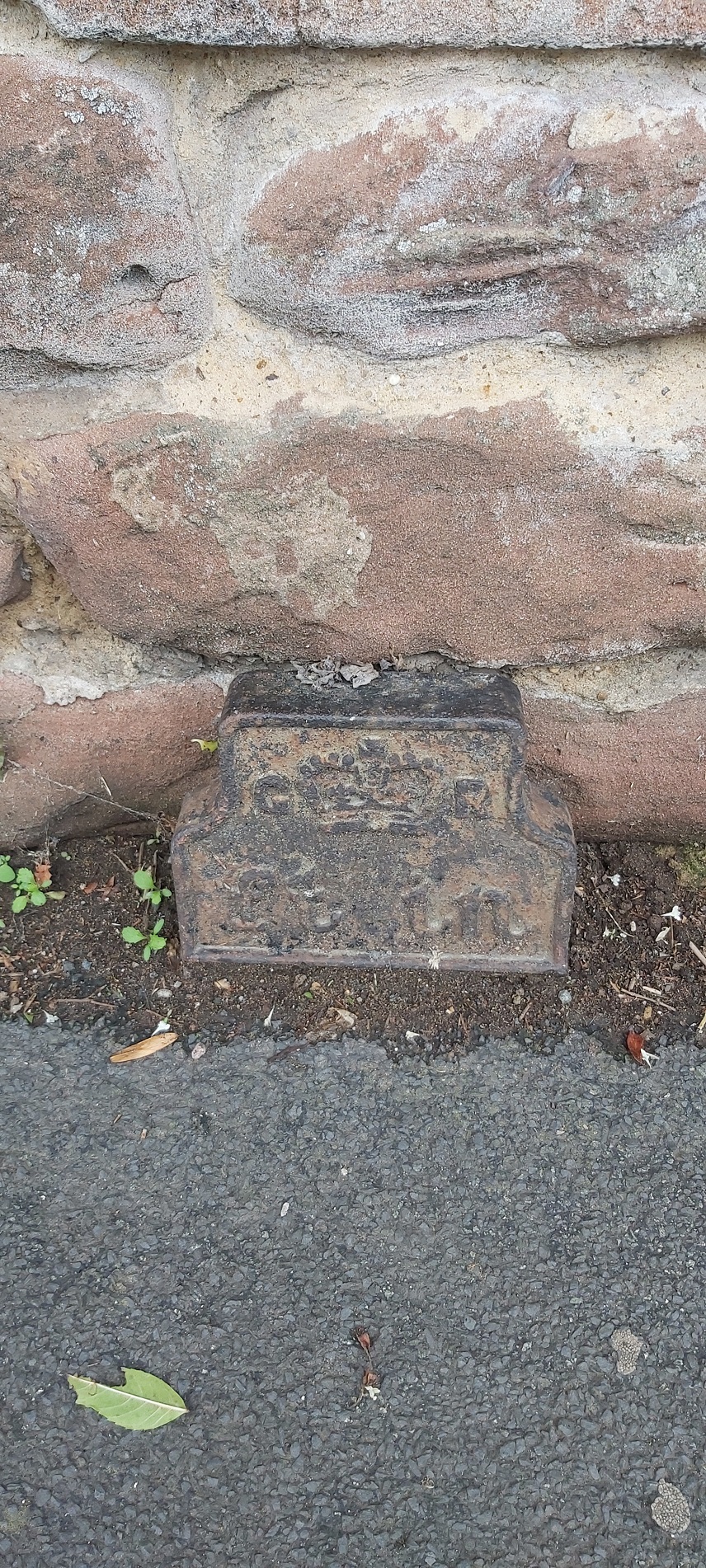 Telegraph cable marker post at 30m North of Wheatsheaf Inn, Neston Road, Little Neston, The Wirral by Mark Denyer 