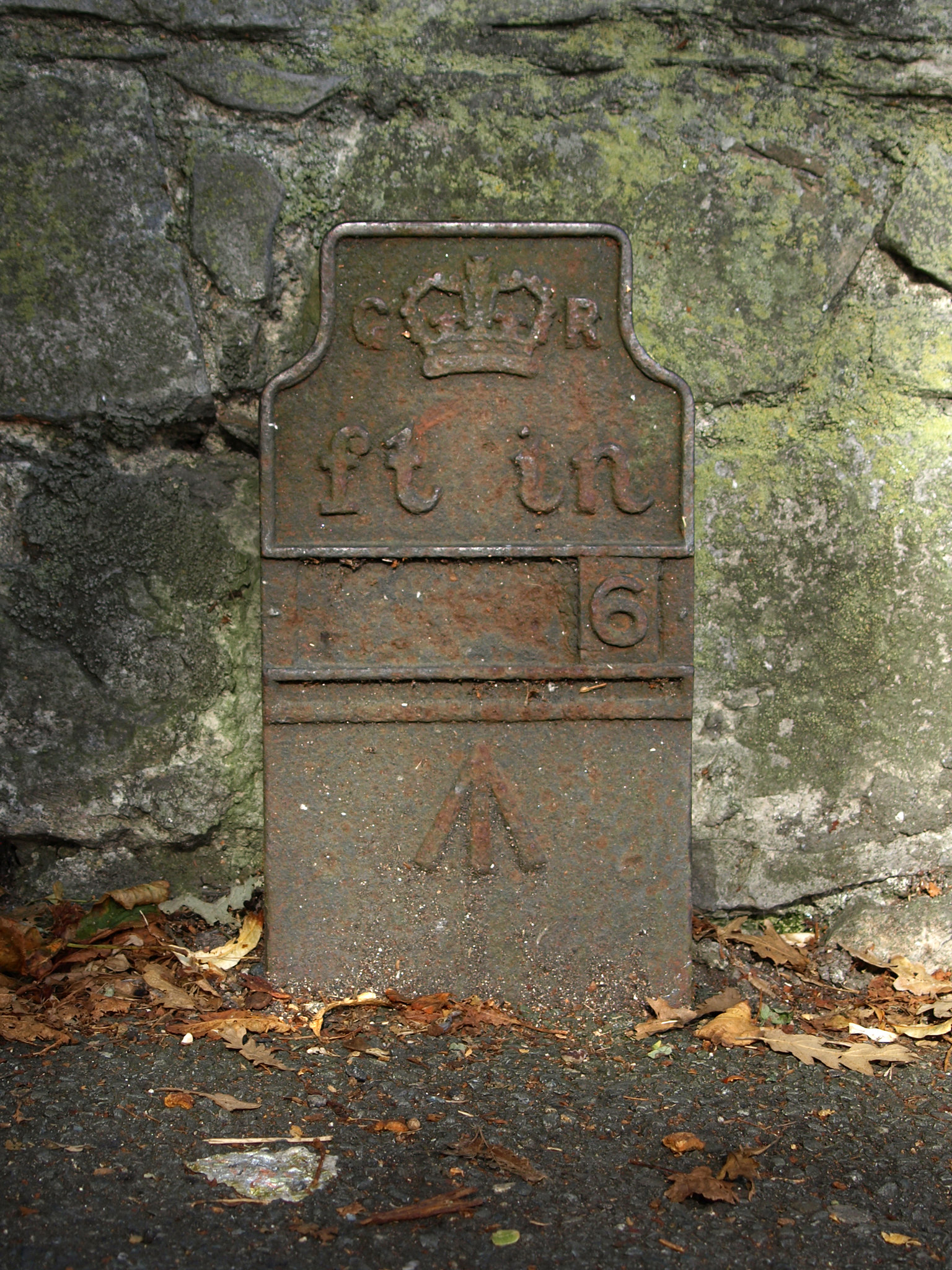 Telegraph cable marker post at Gascoyne Place (by door to park), Plymouth by Chris Williamson 