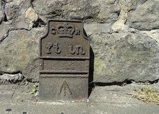 Telegraph cable marker post at Mulgrave Terrace, Gateshead by Peter Hughes 