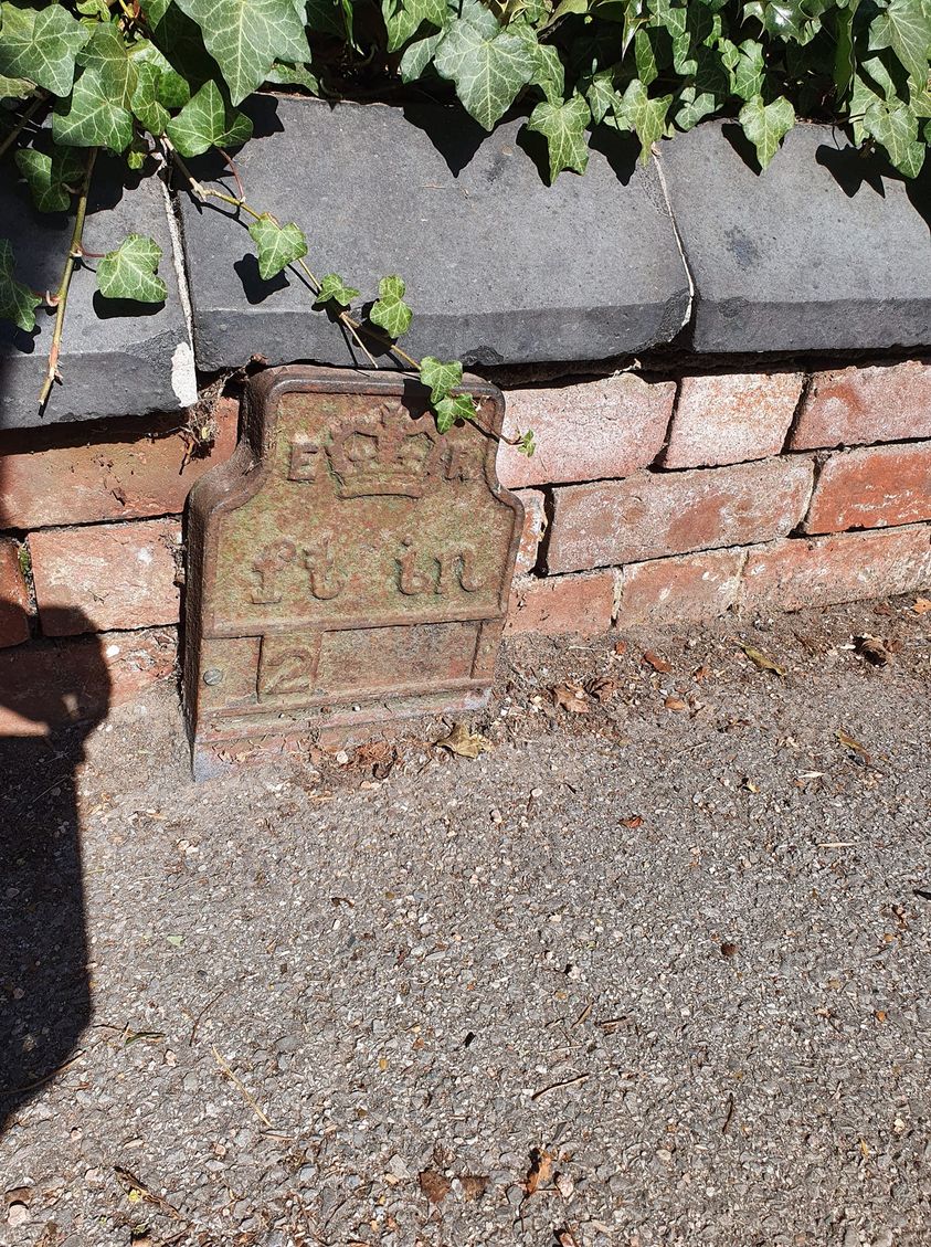 Telegraph cable marker post at 144 Newtown Road, Newbury by Jo Murray 