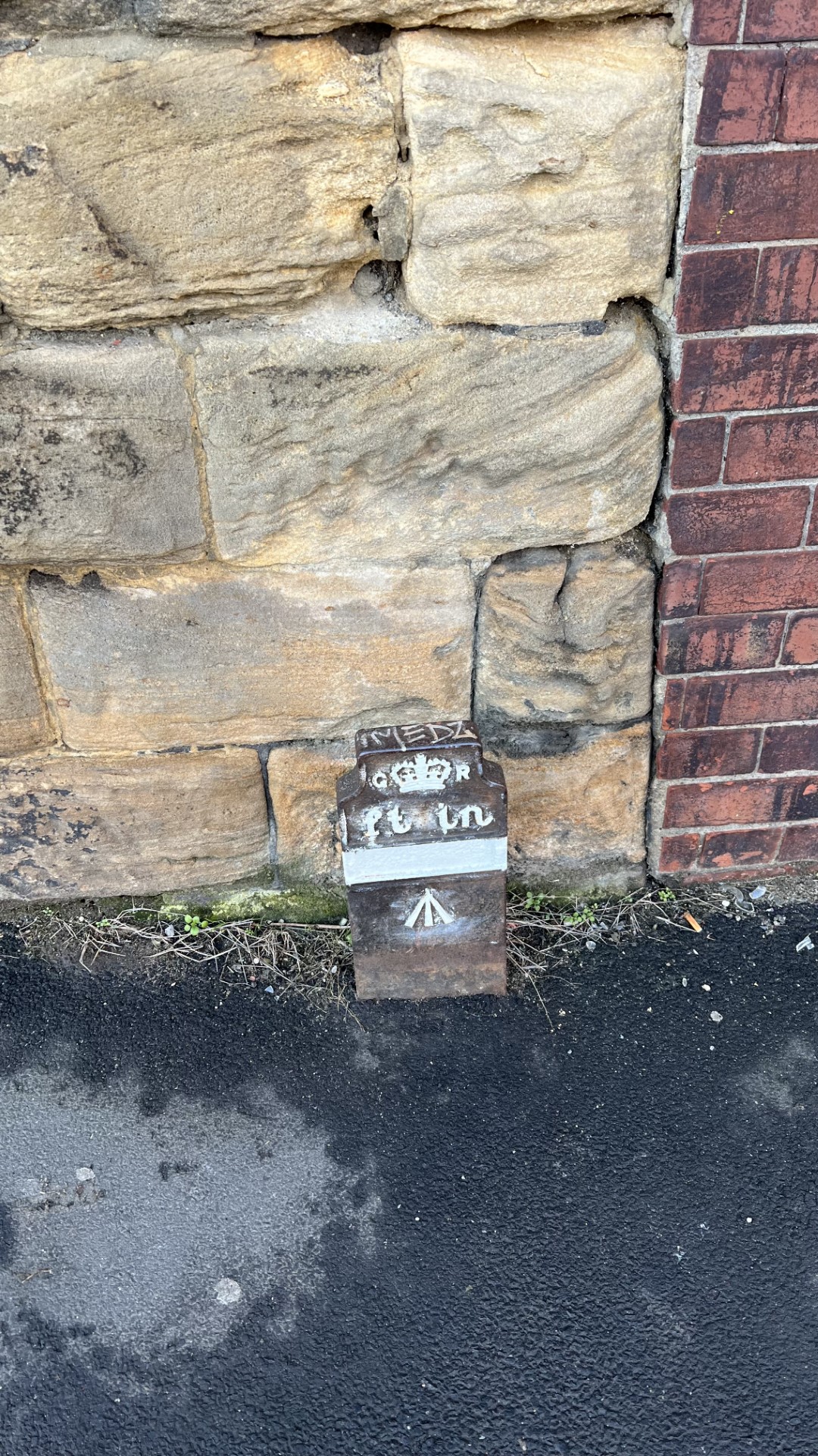 Telegraph cable marker post at City Road (by steps to Causey Bank), Newcastle upon Tyne by Matt Nimmins 