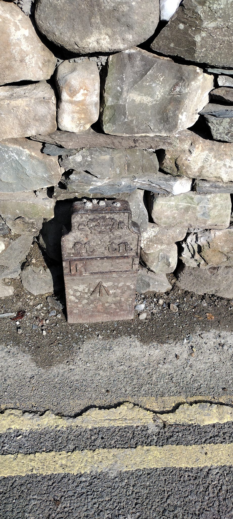 Telegraph cable marker post at 24 Back Bellsfield Road, Bowness-on-Windermere by Lizzi Bear 