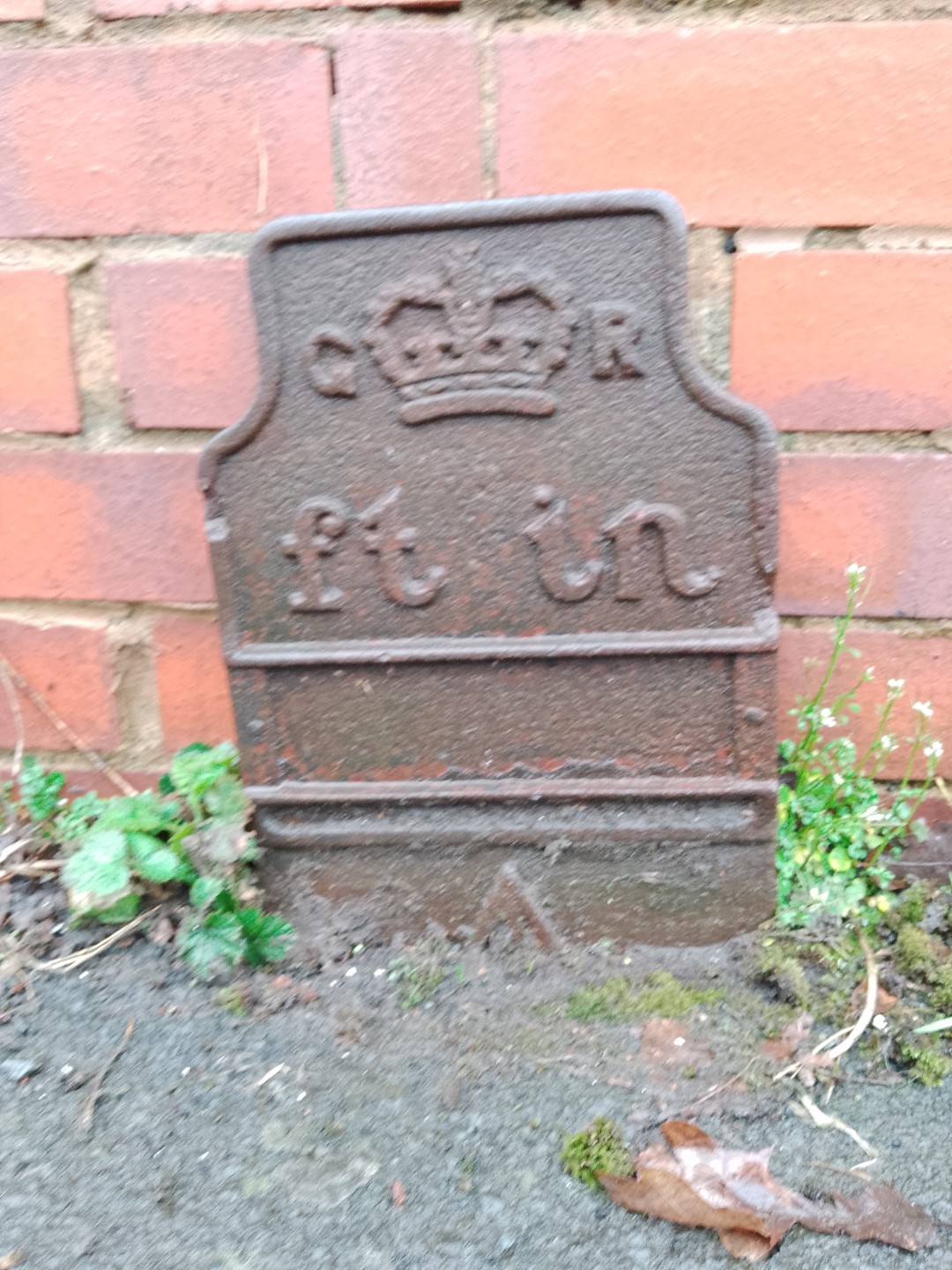 Telegraph cable marker post at 244 Mount Pleasant, Redditch by Pamela Howard 