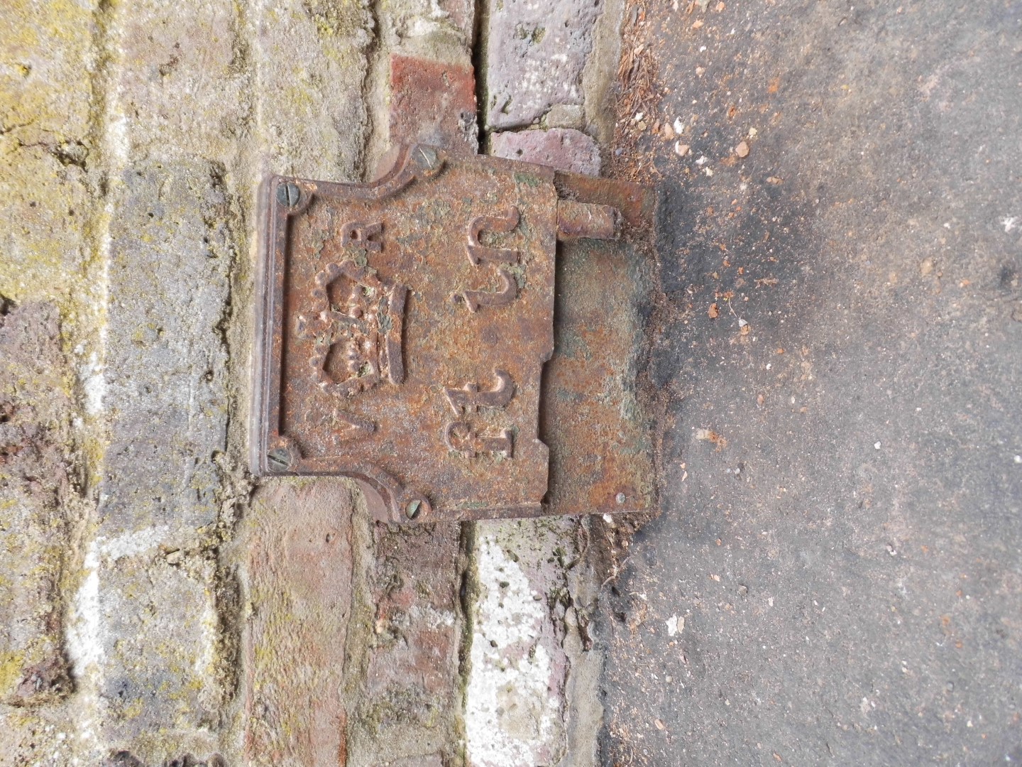Telegraph cable marker post at  110 Piccotts End, Piccotts End, Hemel Hempstead by Derek Pattenson 