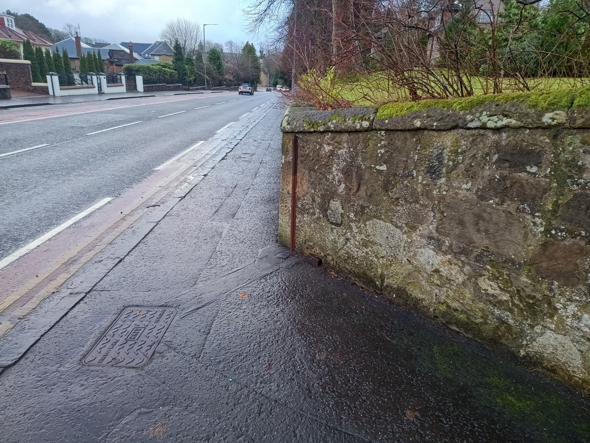 Telegraph cable marker post at Camelon Road, cnr Arnothill, Falkirk by Alan Smeaton 