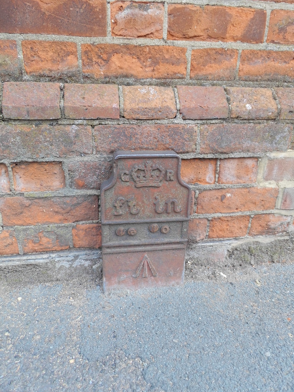 Telegraph cable marker post at 285 Lower High Street, Watford by Derek Pattenson 