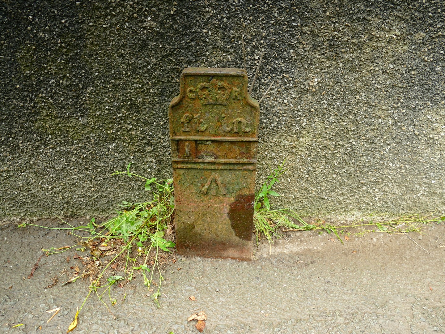 Telegraph cable marker post at Next door to Rhandir Villa, Lon Uchaf, Morfa Nefyn, North Wales by Christopher Leather 